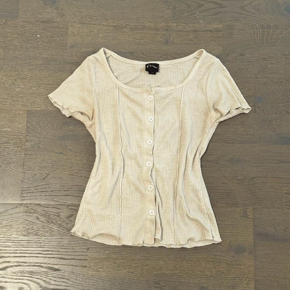 The cutest white button up crop top.